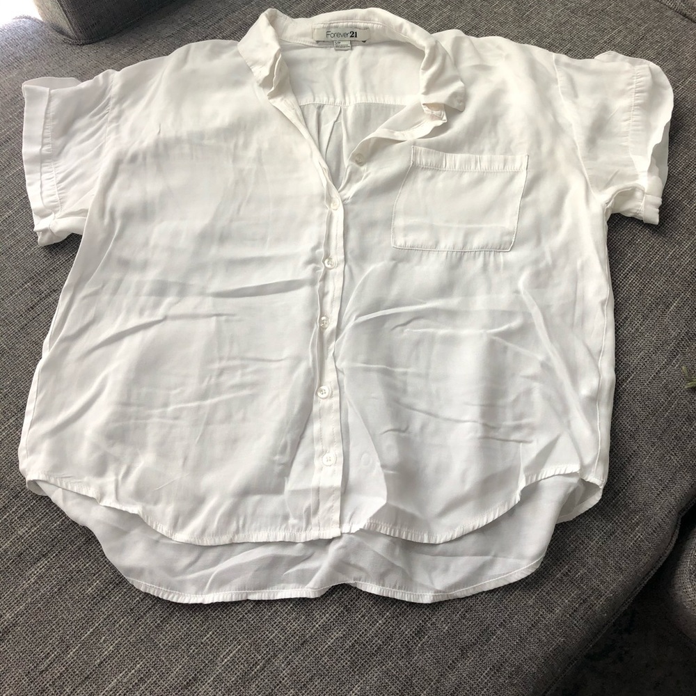 🍂LAST CHANCE: Flowy button-up blouse